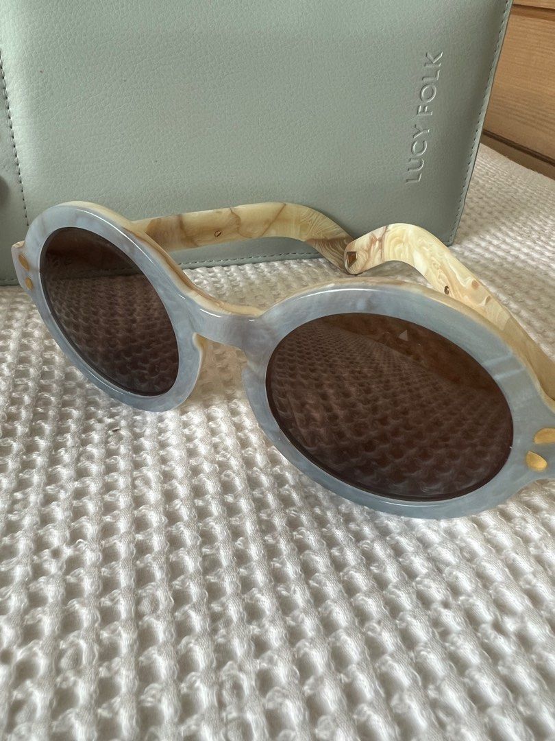 Lucy folk round the shop world sunglasses