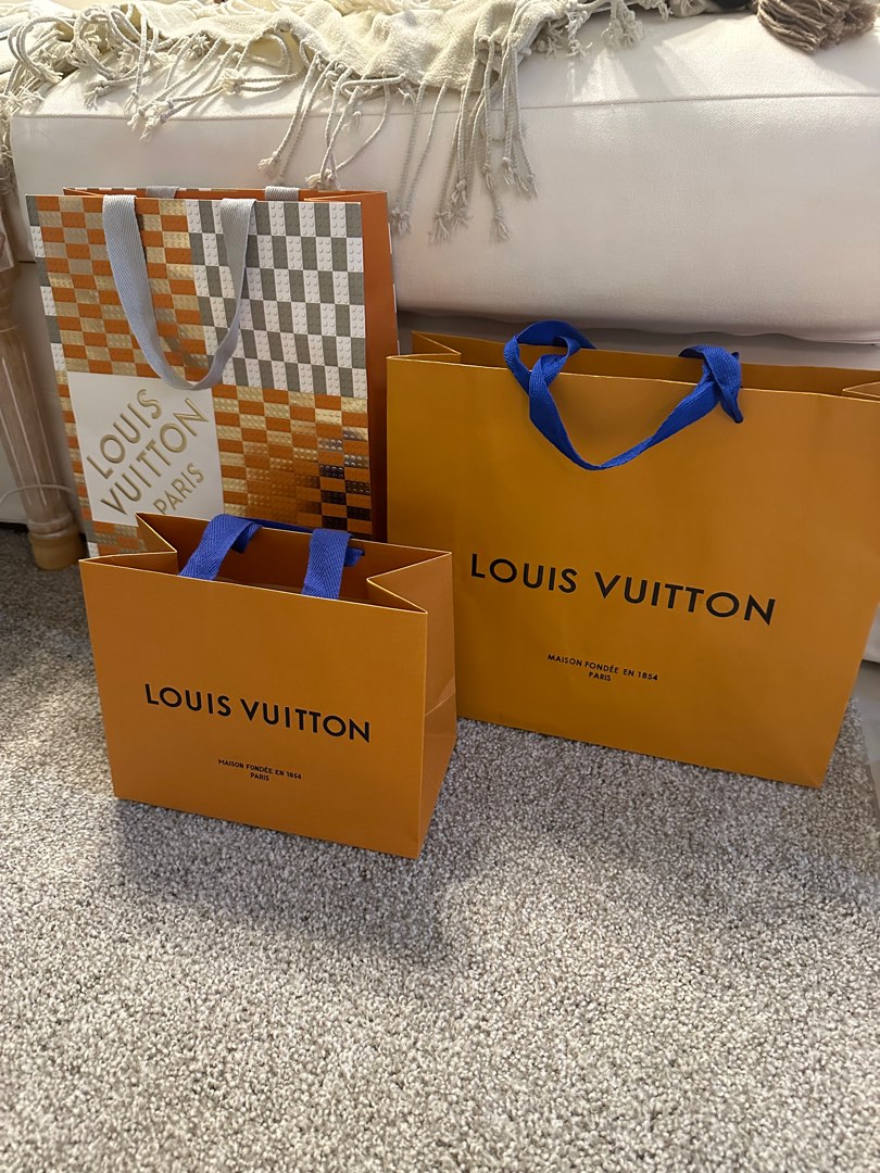 Louis Vuitton Magnetic Box+dust bag (small)+paper bag, Luxury, Bags &  Wallets on Carousell