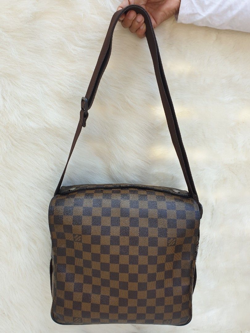 Sling bag LV pria original kulit asli .