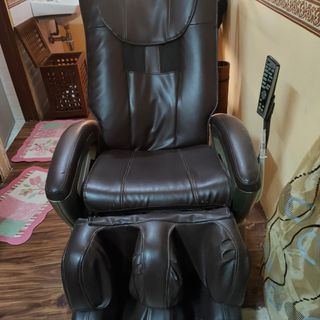 (Category: ) located in . Submitted by wardroberara31 (Listing ID 1253367246, Image 1). Description: .