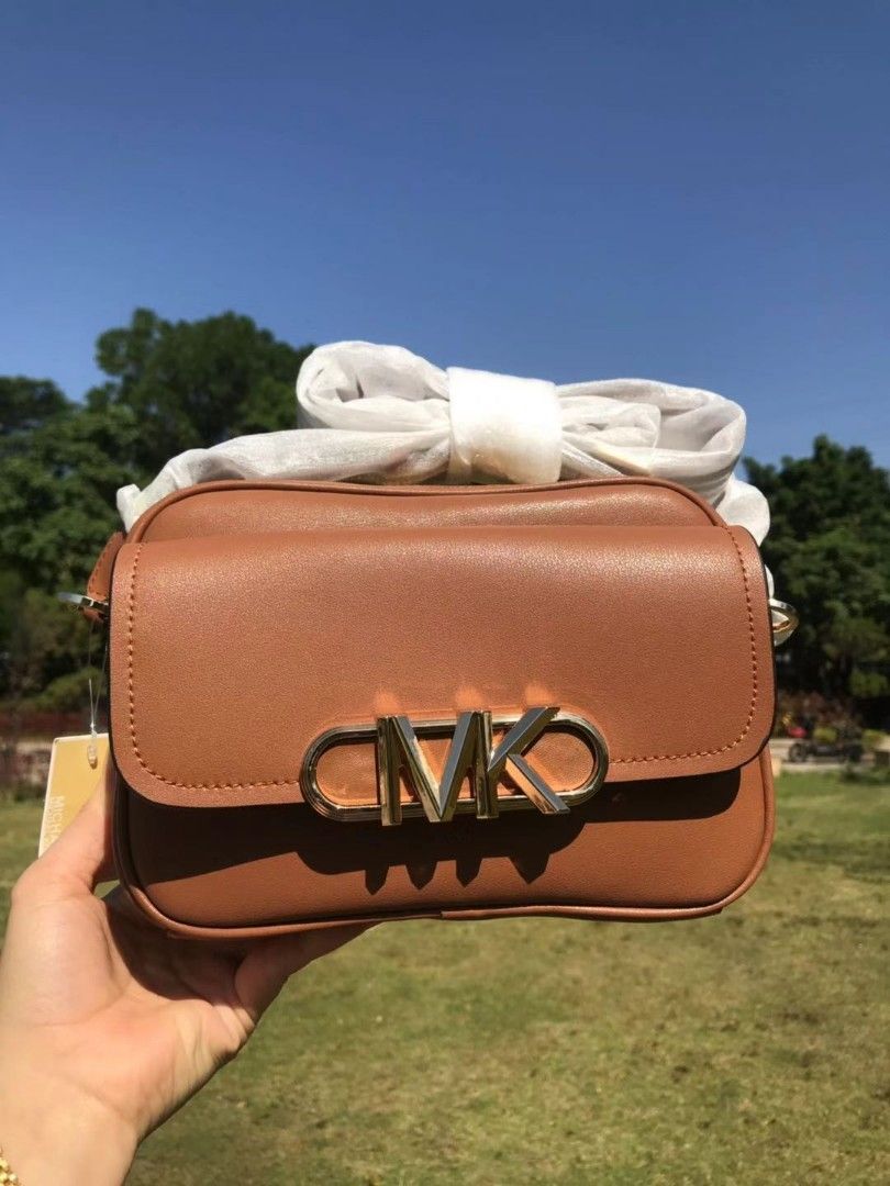 Michael kors camera crossbody bag online