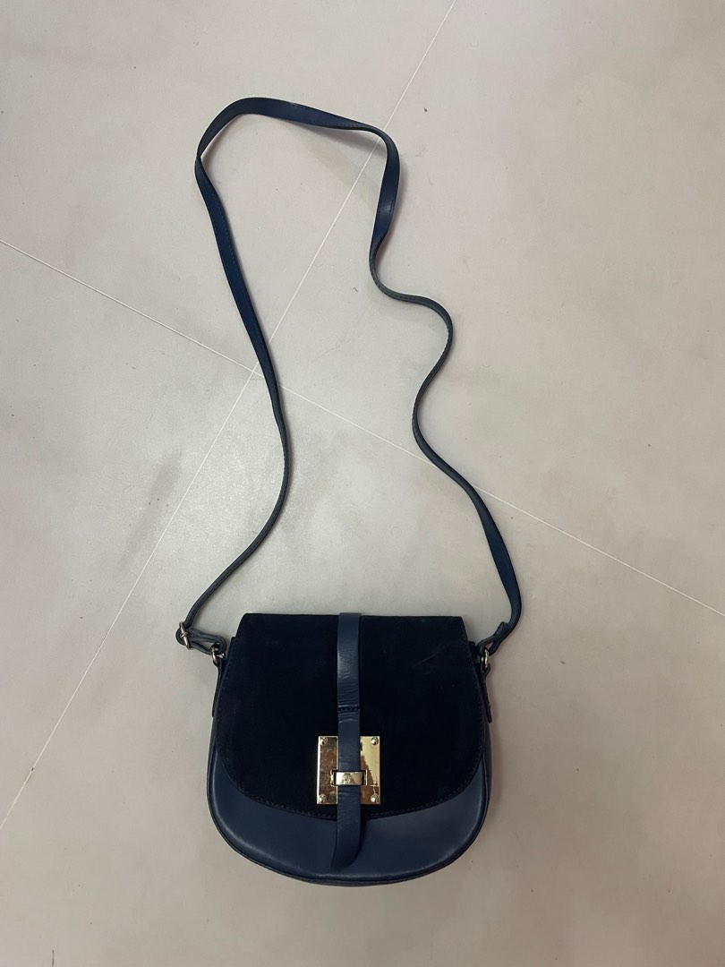 Amber Curved Crossbody Bag - Navy