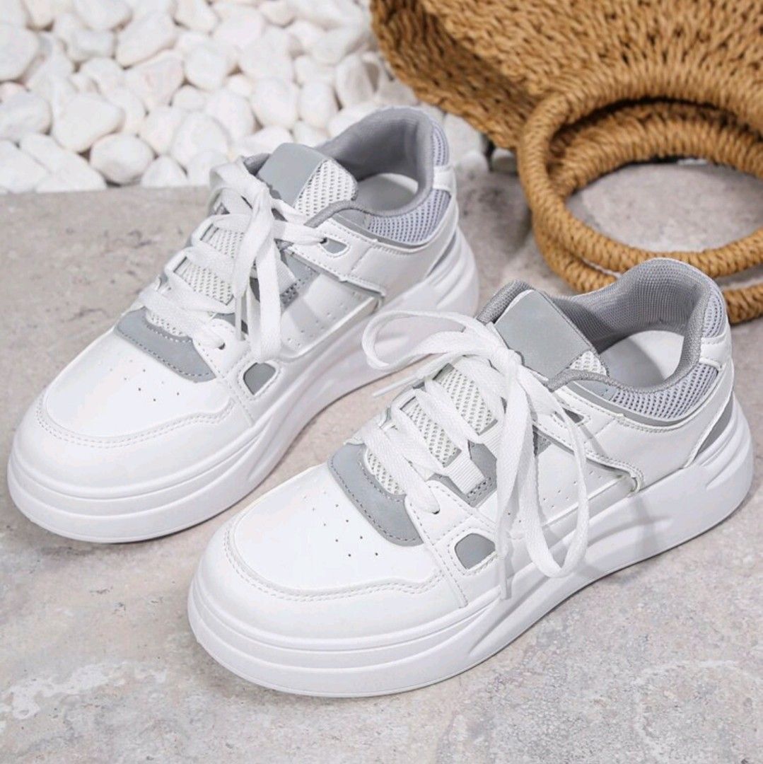 New Style Casual Thick Sole Sports Shoes With Sponge Cake Bottom, Korean  Style Breathable Trendy Sneakers For Students | SHEIN USA