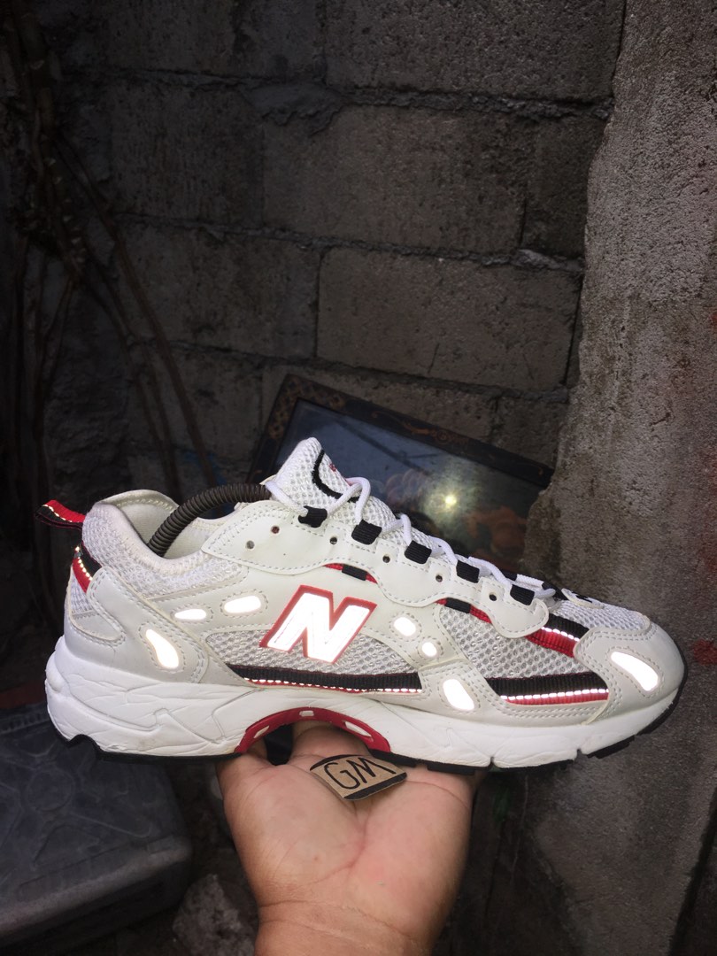 New balance sales 827 41.5