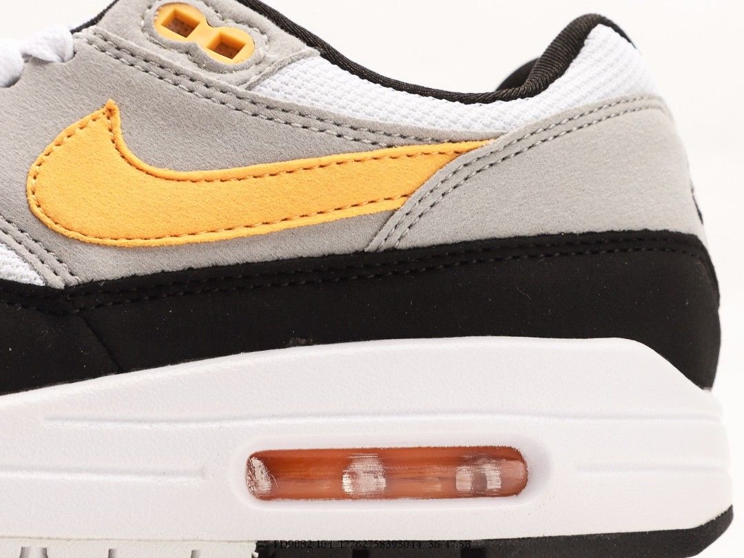 Nike air max 1 white gold top