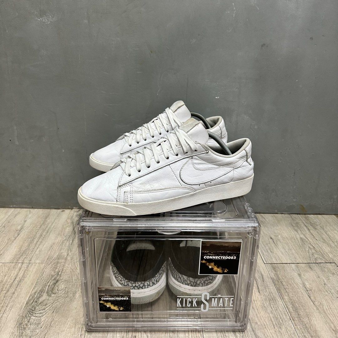 Nike blazer low white on feet online
