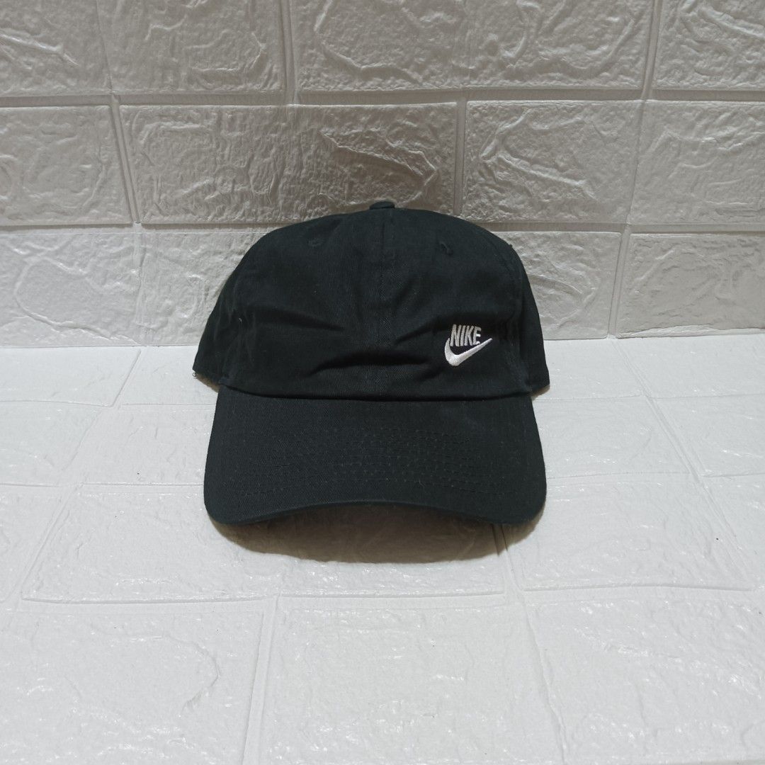 Nike Snapback Cap, Men's Fashion, Watches & Accessories, Caps & Hats on  Carousell