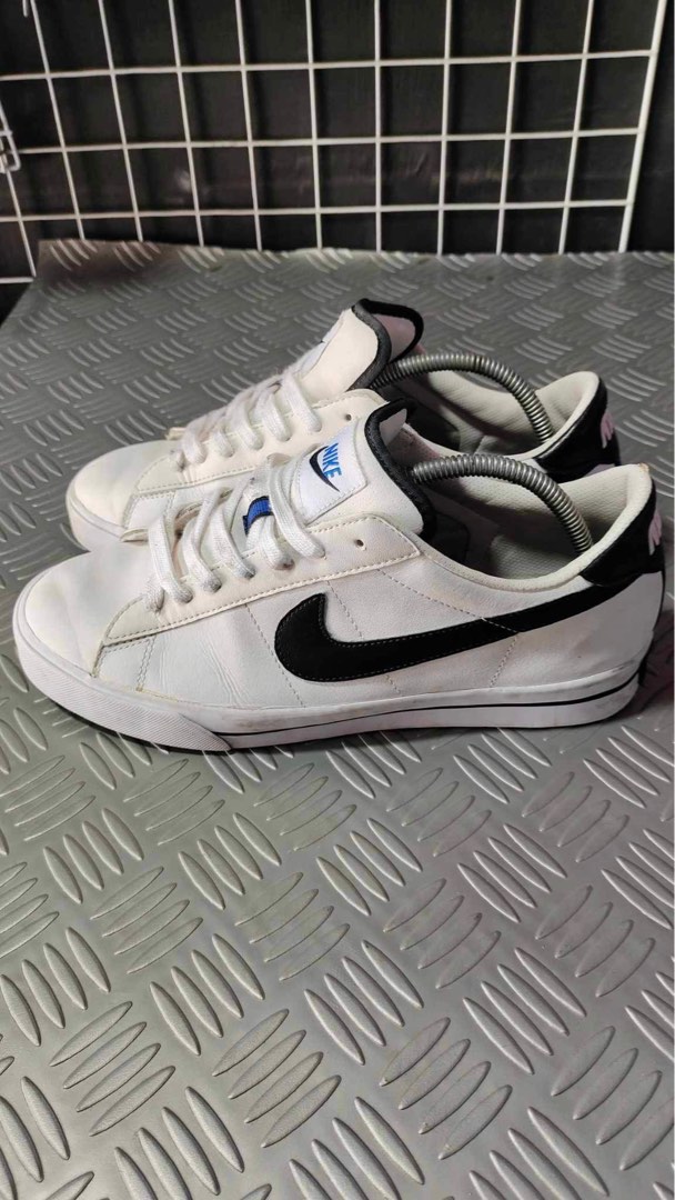 low cut nike shoes