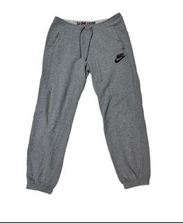 Nike Side Swoosh Jogger pants