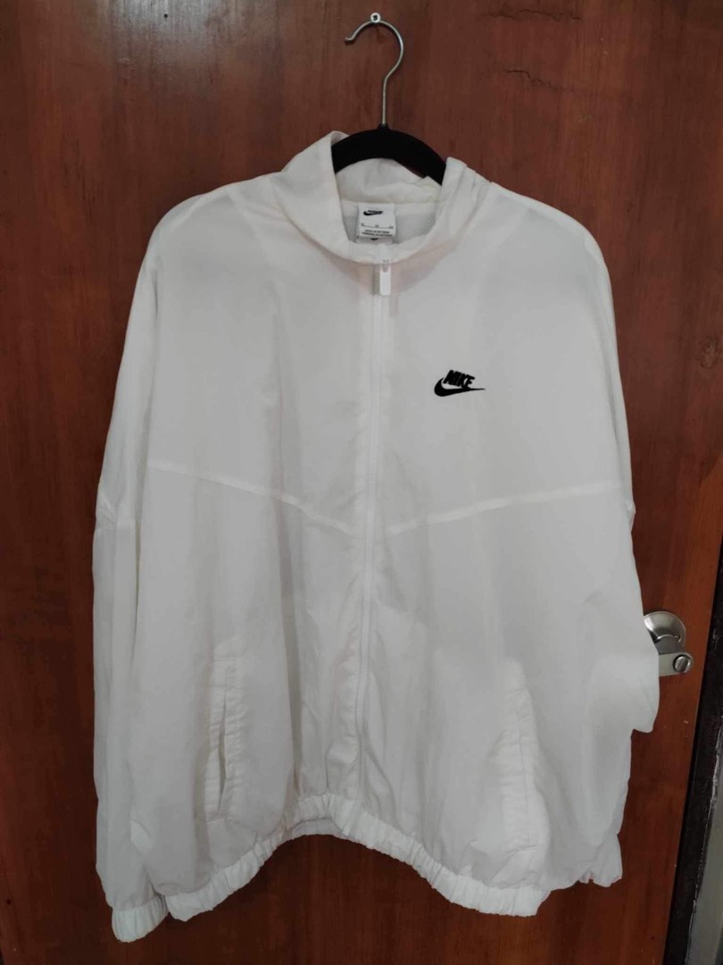 nikewind breaker