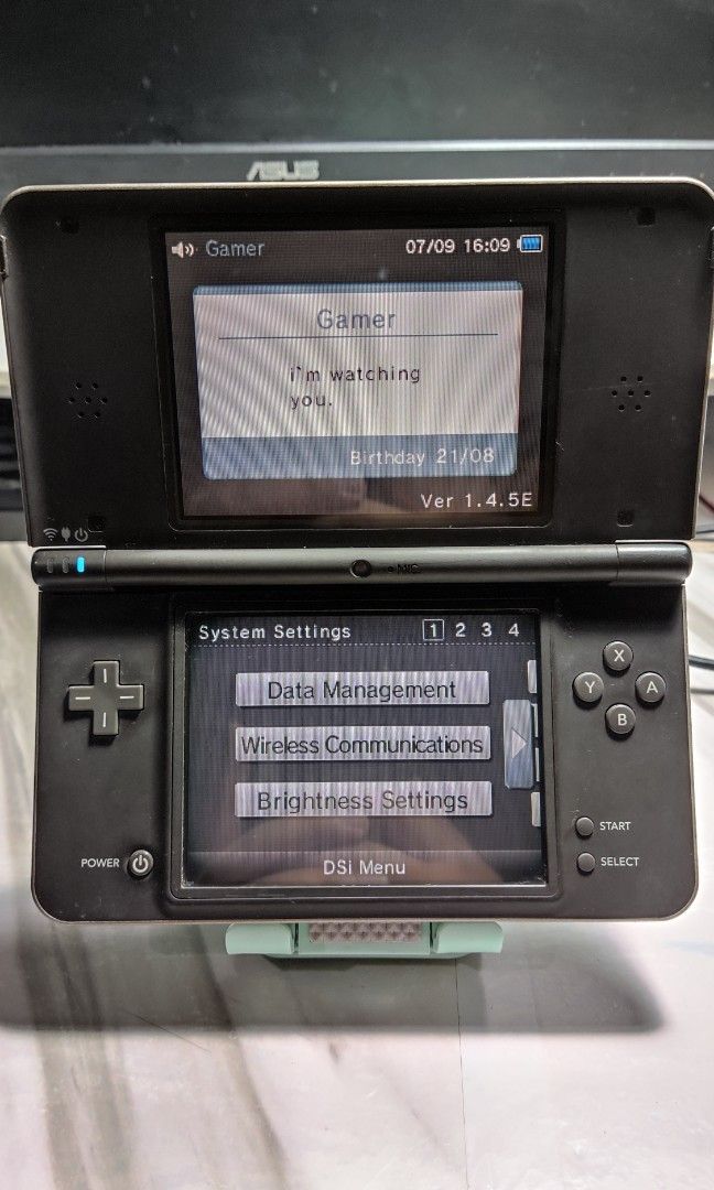 Nintendo DSi XL (Black & Blue), Video Gaming, Video Game Consoles ...