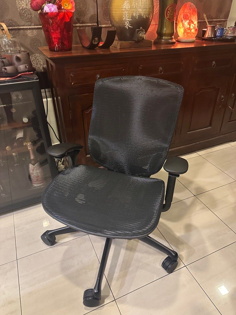 Herman miller equivalent hotsell chair