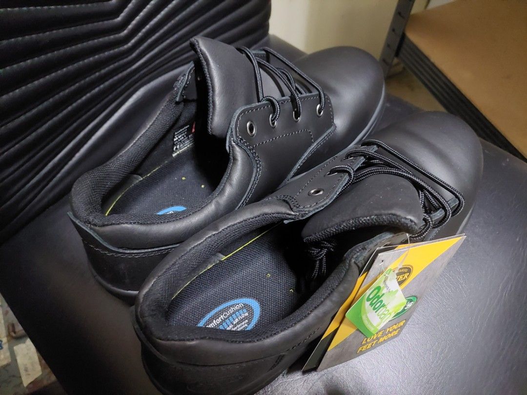 Safety trainers 2024 size 14