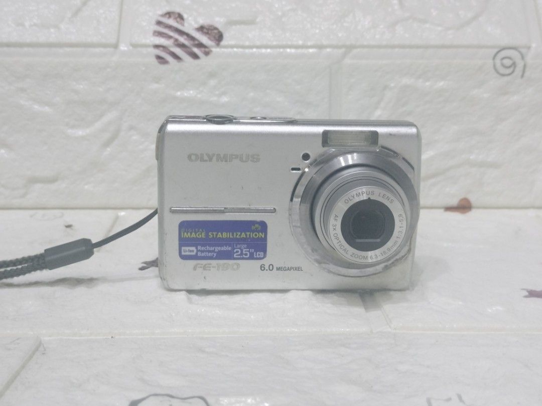 Olympus fe- 190 ccd sensor (Category: Cameras) located in Manila. Submitted by ultimogizmos (Listing ID 1253463814, Image 2). Description: Olympus fe- 190 ccd sensor no issues 6 megapixel unit w memory battery universal charger last price.