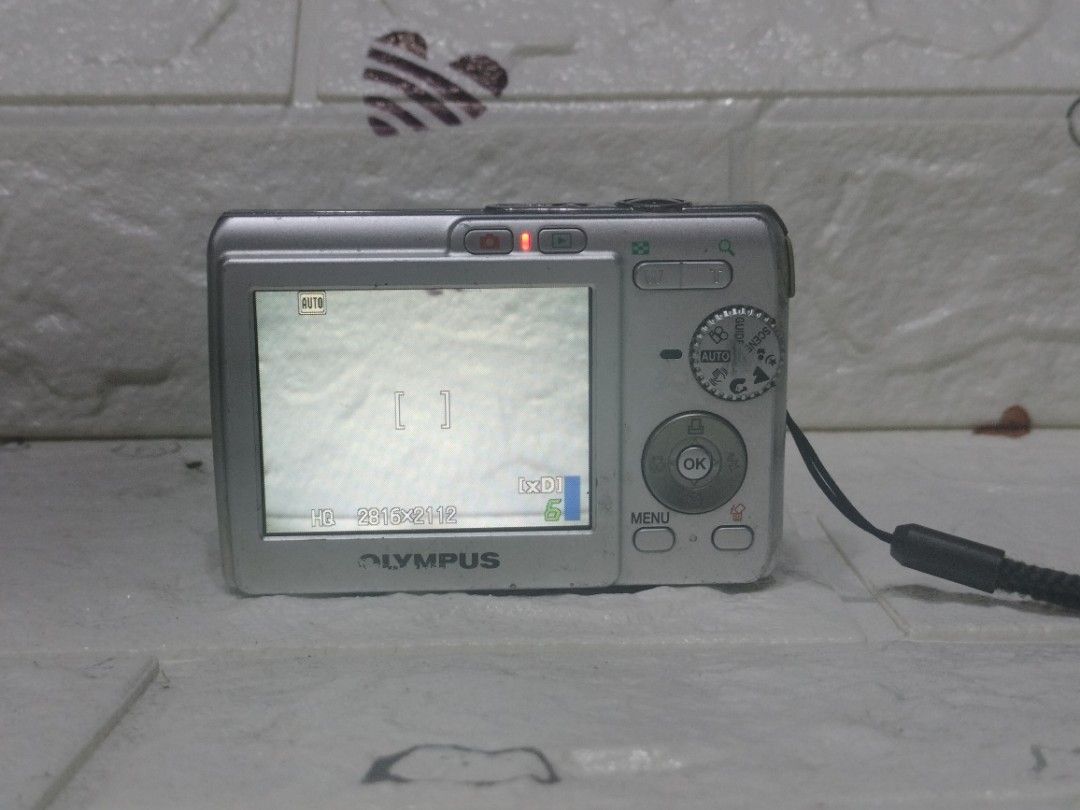 Olympus fe- 190 ccd sensor (Category: Cameras) located in Manila. Submitted by ultimogizmos (Listing ID 1253463814, Image 3). Description: Olympus fe- 190 ccd sensor no issues 6 megapixel unit w memory battery universal charger last price.