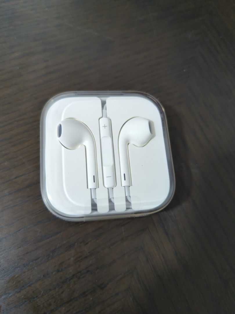 Original brand new Apple iPhone earphones 3.5mm audio jack, Audio