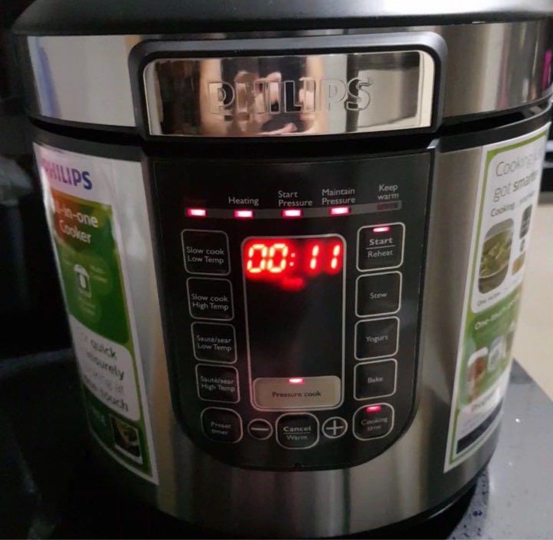 Philips Viva Collection AllInOne 6 Litre Cooker HD2137, TV & Home