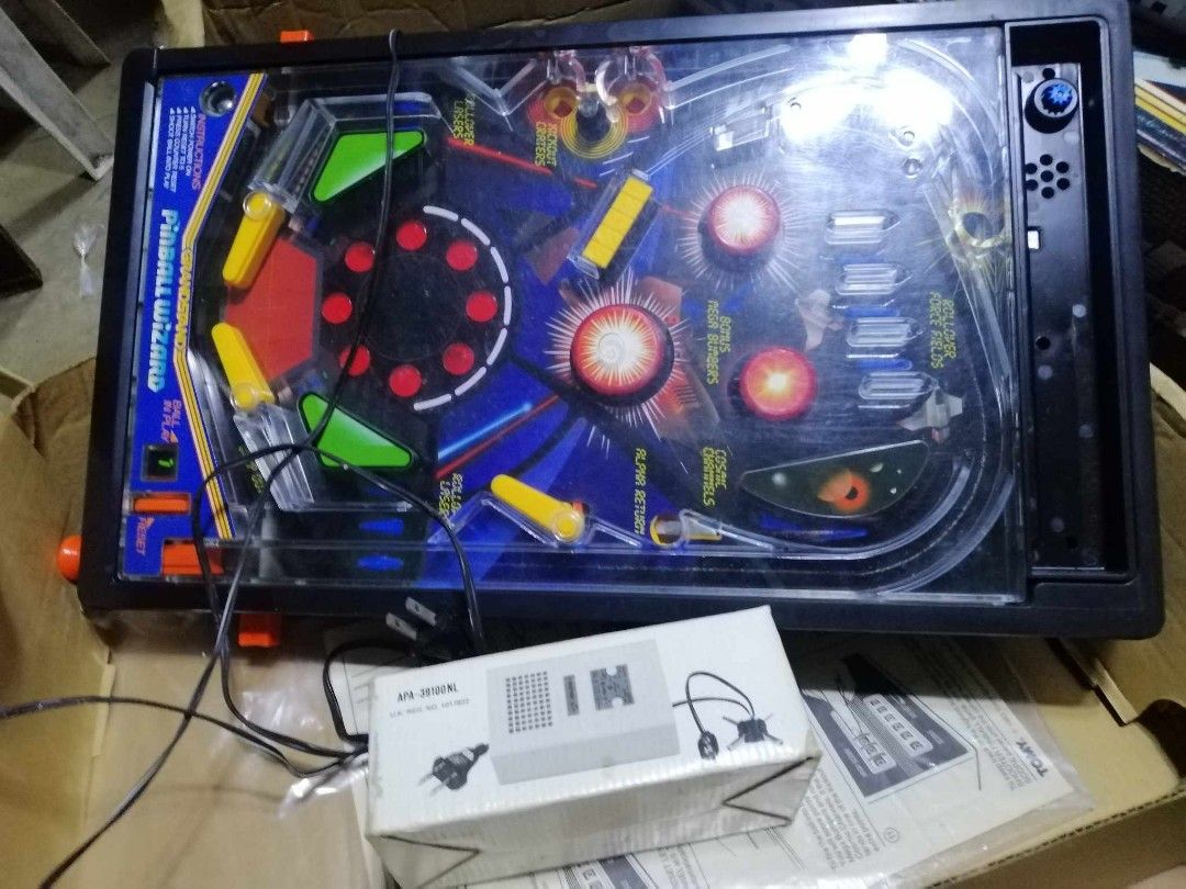 Grandstand Pinball wizard vintage with ac/dc adaptop, Hobbies & Toys