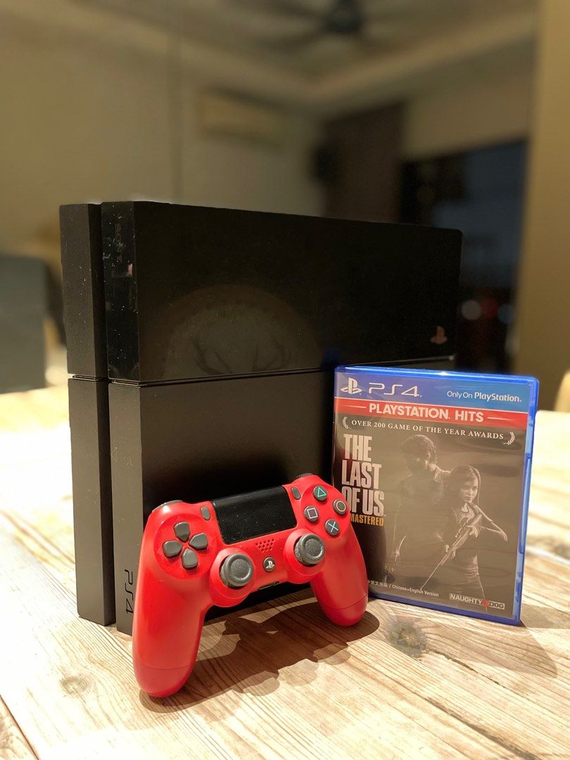 PlayStation 4 (500 GB) Bundle w/ The Last of Us Remastered PS4