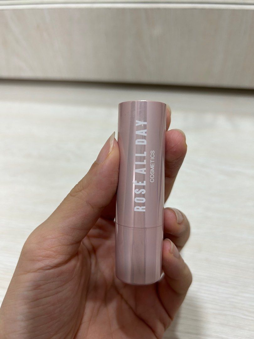 Rose all day juicy lip balm cocoa, Kesehatan & Kecantikan, Kulit, Sabun