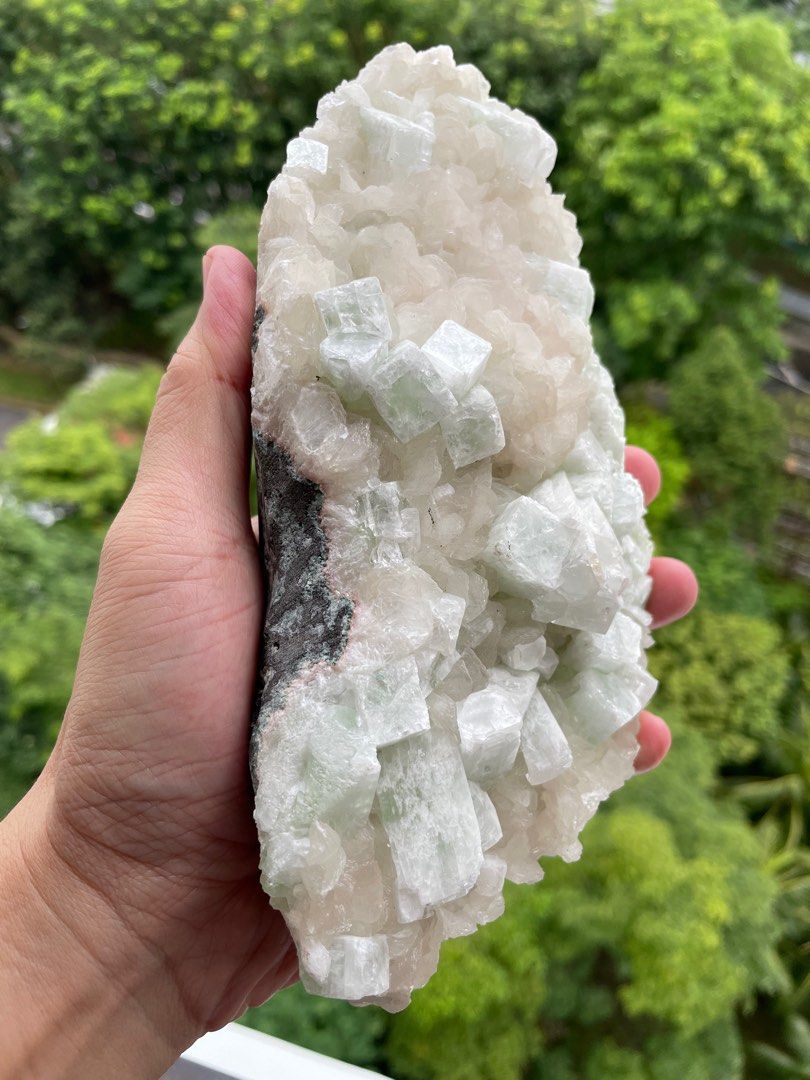 1.1kg Green Apophyllite Crystal / Apophyllite Crystal /绿鱼眼石