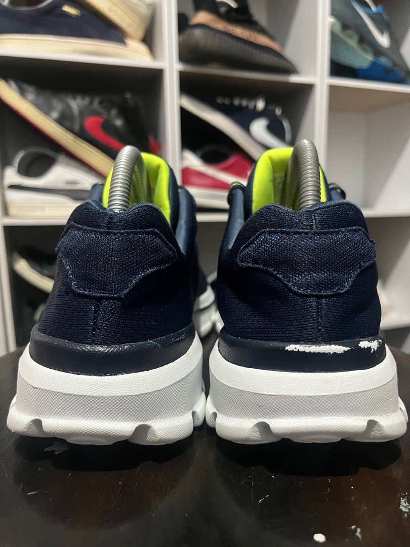 Skechers go sale walk 3 surge