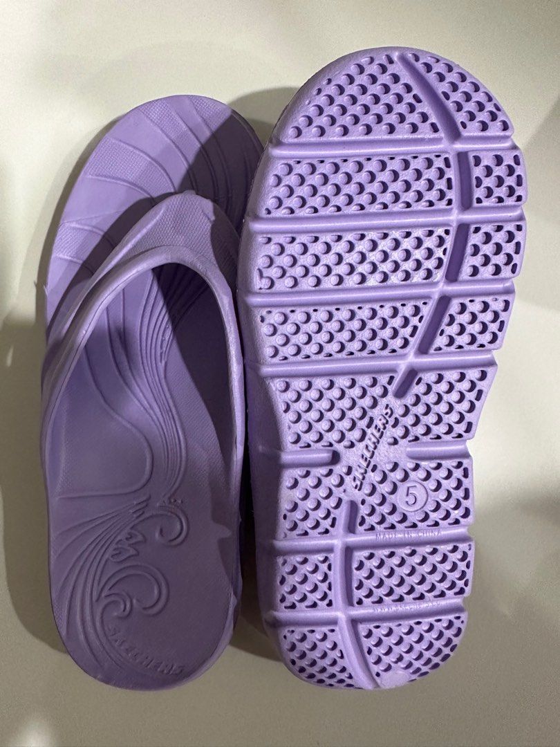 Skechers slippers Size 5 Women s Fashion Footwear Sandals on