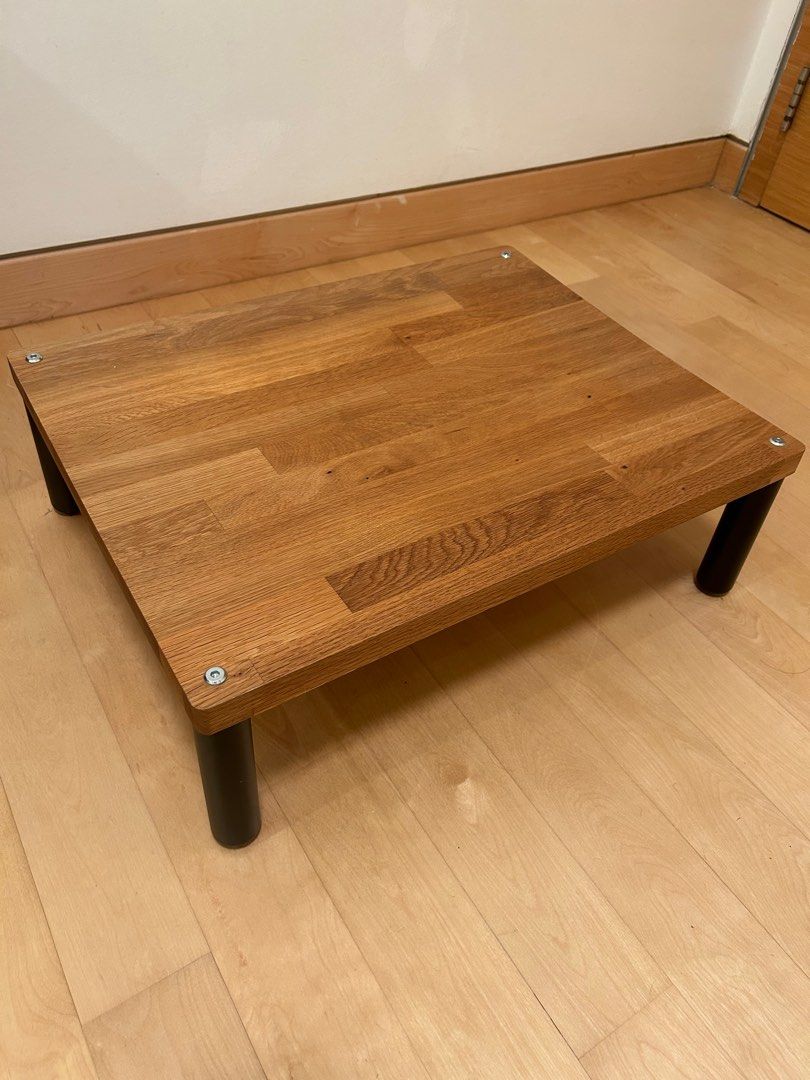 Solid Oak mini table (Category: Tables & Sets) located in Singapore. Submitted by shotseven (Listing ID 1253488091, Image 1). Description: Brand new cost $420 Metal legs Meet up at orchard Moved house so no use for it.
