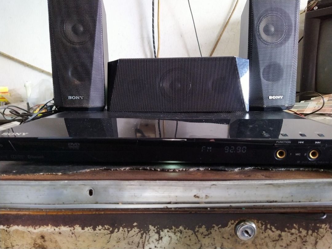 Sony home theatre system davdz650, Audio, Soundbars, Speakers