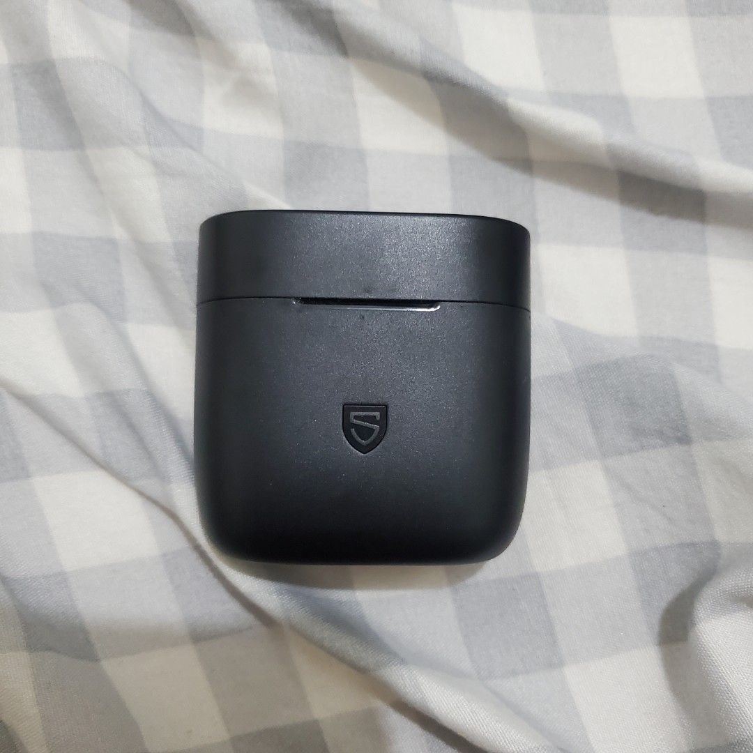 Soundpeats Truecapsule 2 CHARGING CASE ONLY (Category: Earphones) located in Baguio. Submitted by virtualgarage.sale (Listing ID 1253382446, Image 1). Description: CHARGING CASE ONLY. EARPHONES NOT INCLUDED less than 3 months lang nagamit. di ko na mahanap yung earphones 😭.
