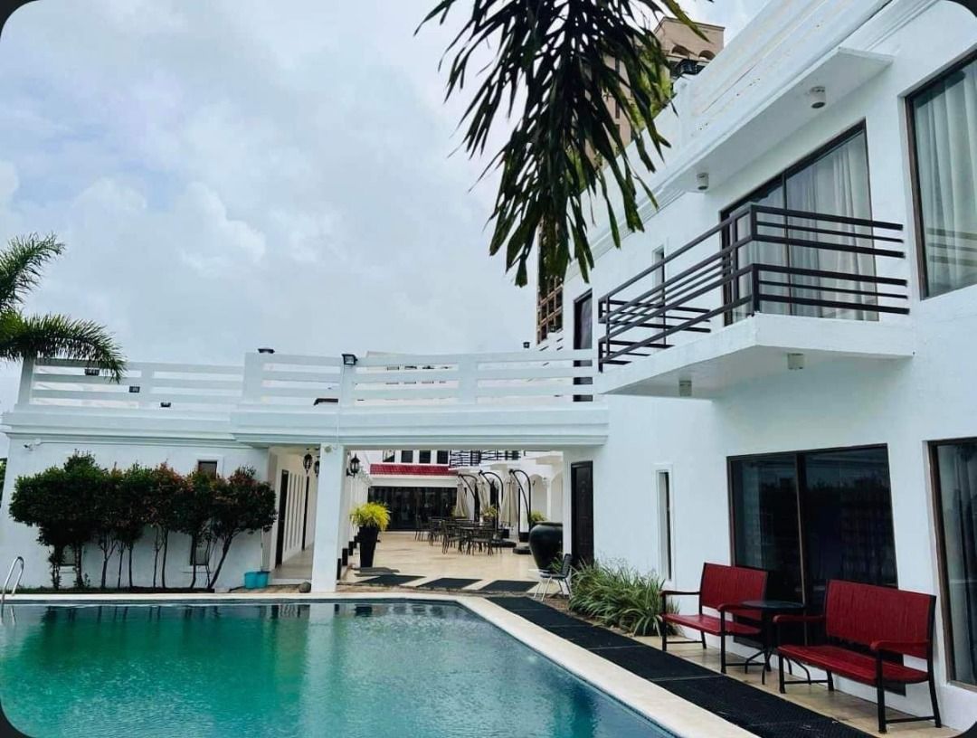 Splendido Taal Tagaytay Laurel Batangas Rest House Mansion For Sale Mansion in Tagaytay 11