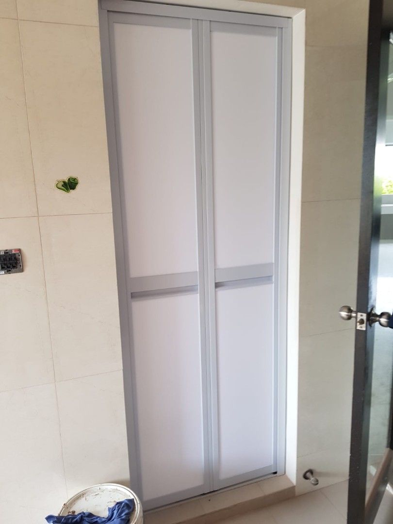 Toilet bifold door, Furniture & Home Living, Bathroom & Kitchen