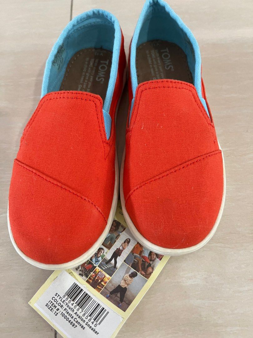 Red toms kids store