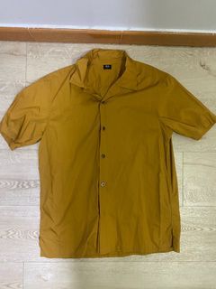 Uniqlo buttoned tee