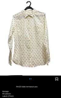 (Category: ) located in . Submitted by selfwardrobe17 (Listing ID 1253371967, Image 1). Description: .