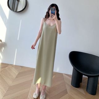 (Category: ) located in . Submitted by turdels.closet (Listing ID 1253506608, Image 1). Description: .