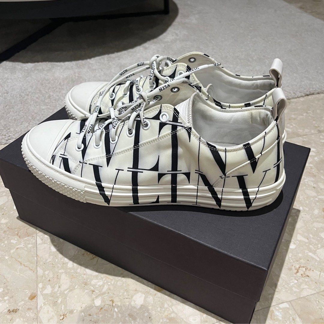 Valentino giggies sales