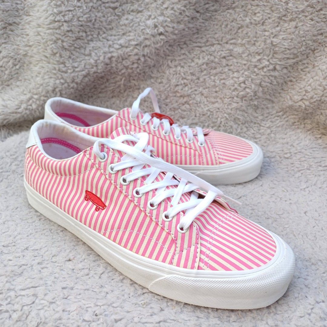 VANS SEPATU COURT ICON STRIPE BARU ASLI ORIGINAL Fesyen Pria Sepatu Sneakers di Carousell