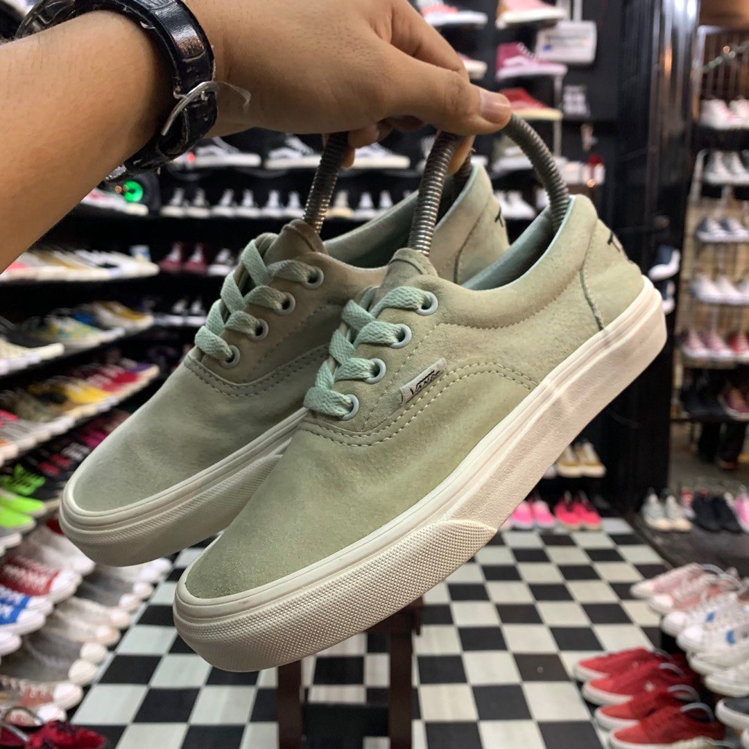 Vans era store womens olive