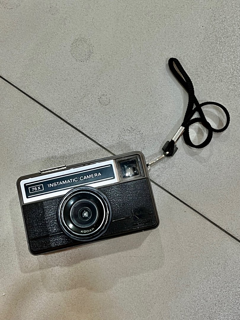 Vintage kodak Instamatic 76X camera, Hobbies & Toys, Collectibles