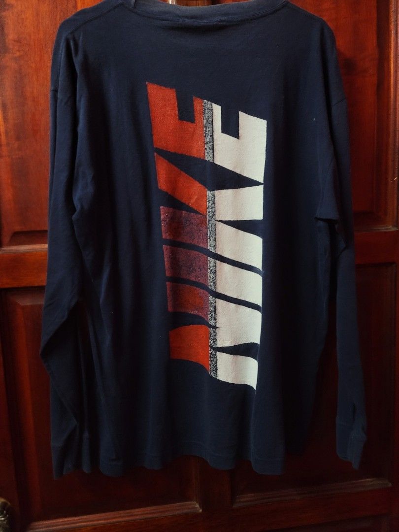 nike spell out vintage shirt