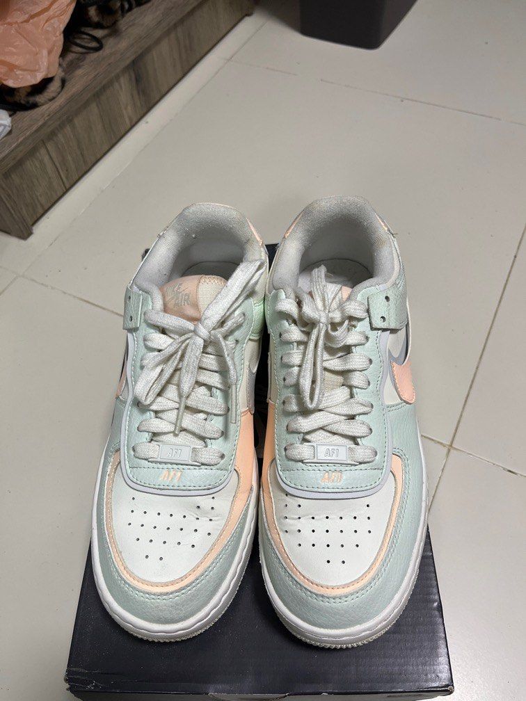 W af1 top