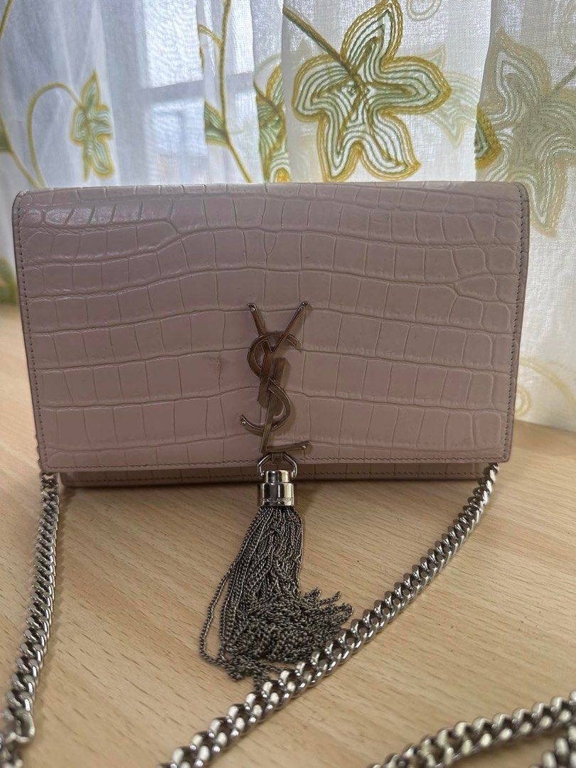 Ysl Kate Woc Croc (Category: Luxury Bags & Wallets) located in Quezon City. Submitted by queenieangel (Listing ID 1253428720, Image 3). Description: Croc Ysl Kate Blush Pink No rubs Lalamov or grab or meet ups within fairview Gcash, bdo or bdo checkout .