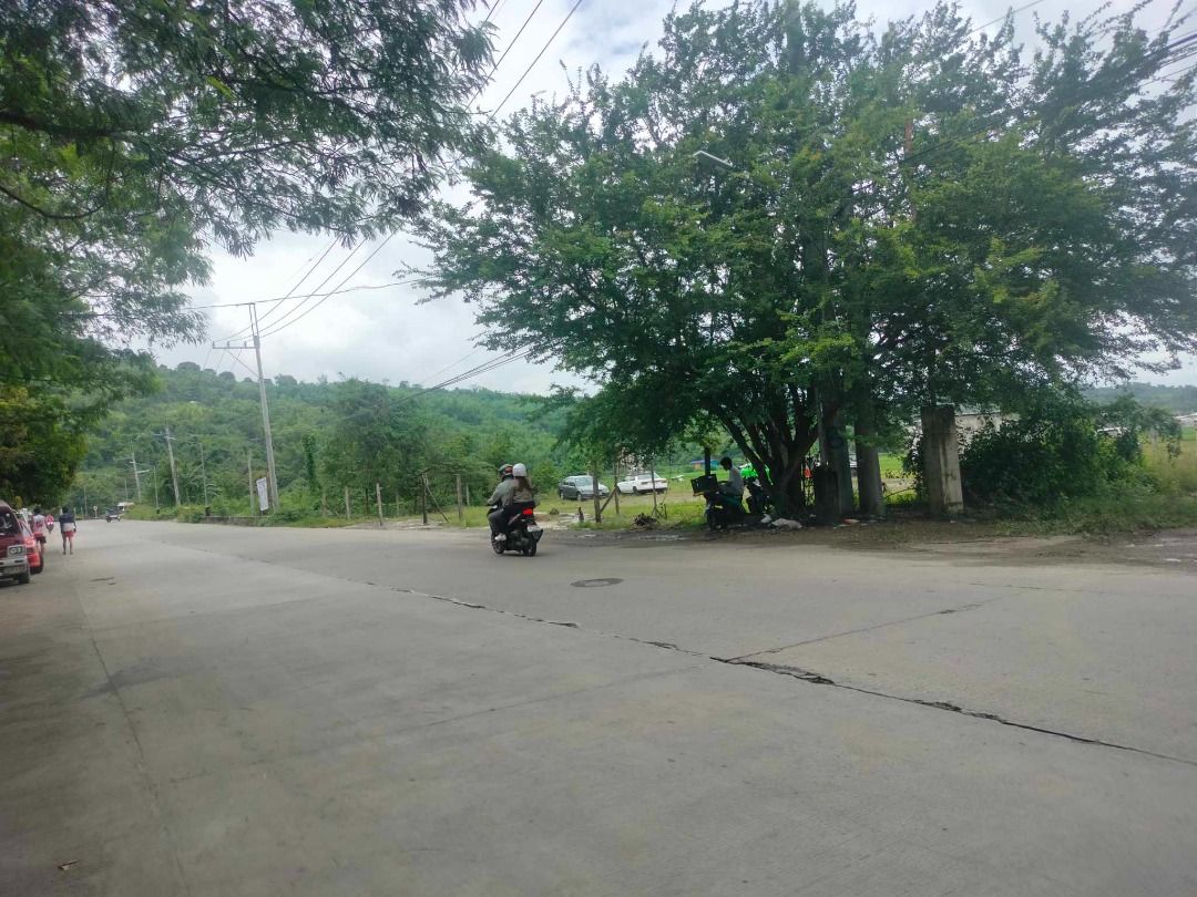 1475 sqm lot along major road of Cardona Rizal perfect for any business