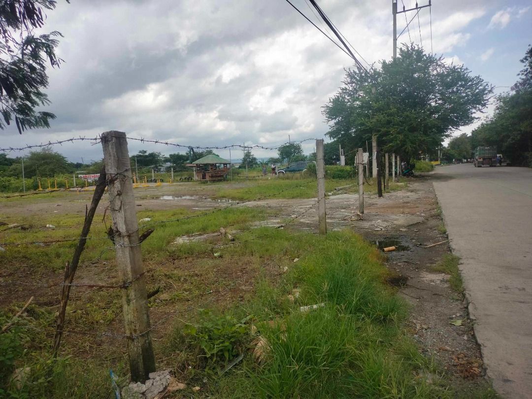 1475 sqm lot along major road of Cardona Rizal perfect for any business