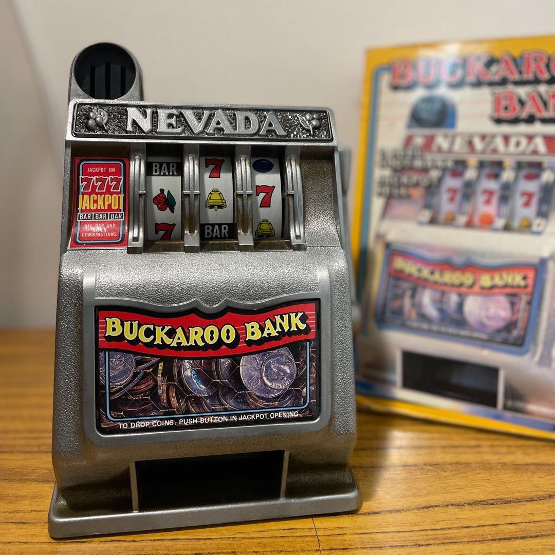 懷舊玩具香港製造老虎機錢罌罕見齊盒及說明書, 興趣及遊戲, 玩具& 遊戲類- Carousell