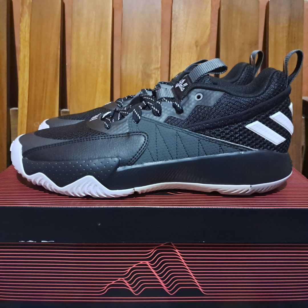 Adidas BASKETBALL Sepatu Dame Extply 2.0 Unisex GY2439, Fesyen Pria, Sepatu  , Sneakers di Carousell