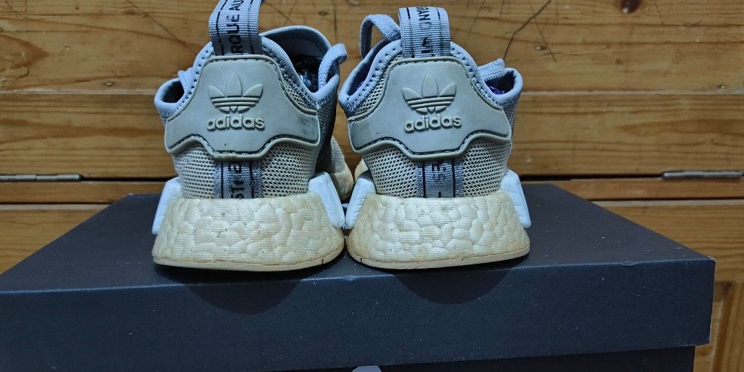 https://id.carousell.com/p/adidas-nmd-r1-size-36-1253668853/