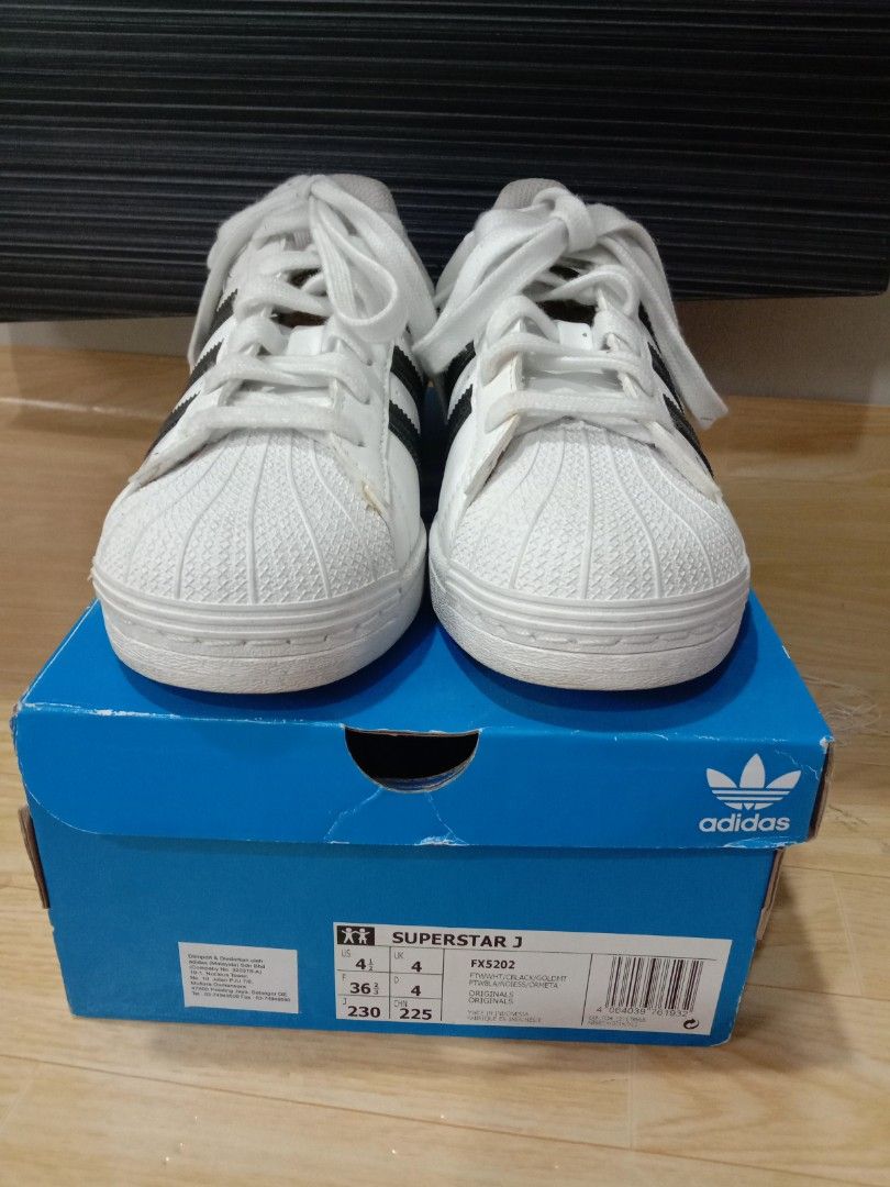 Superstar fake top