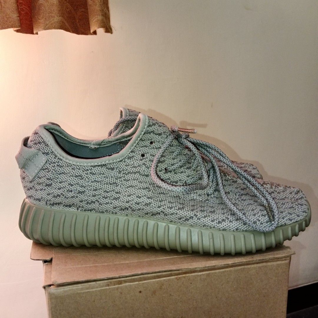Adidas Yeezy size 45, Fesyen Pria, Sepatu , Sneakers di Carousell